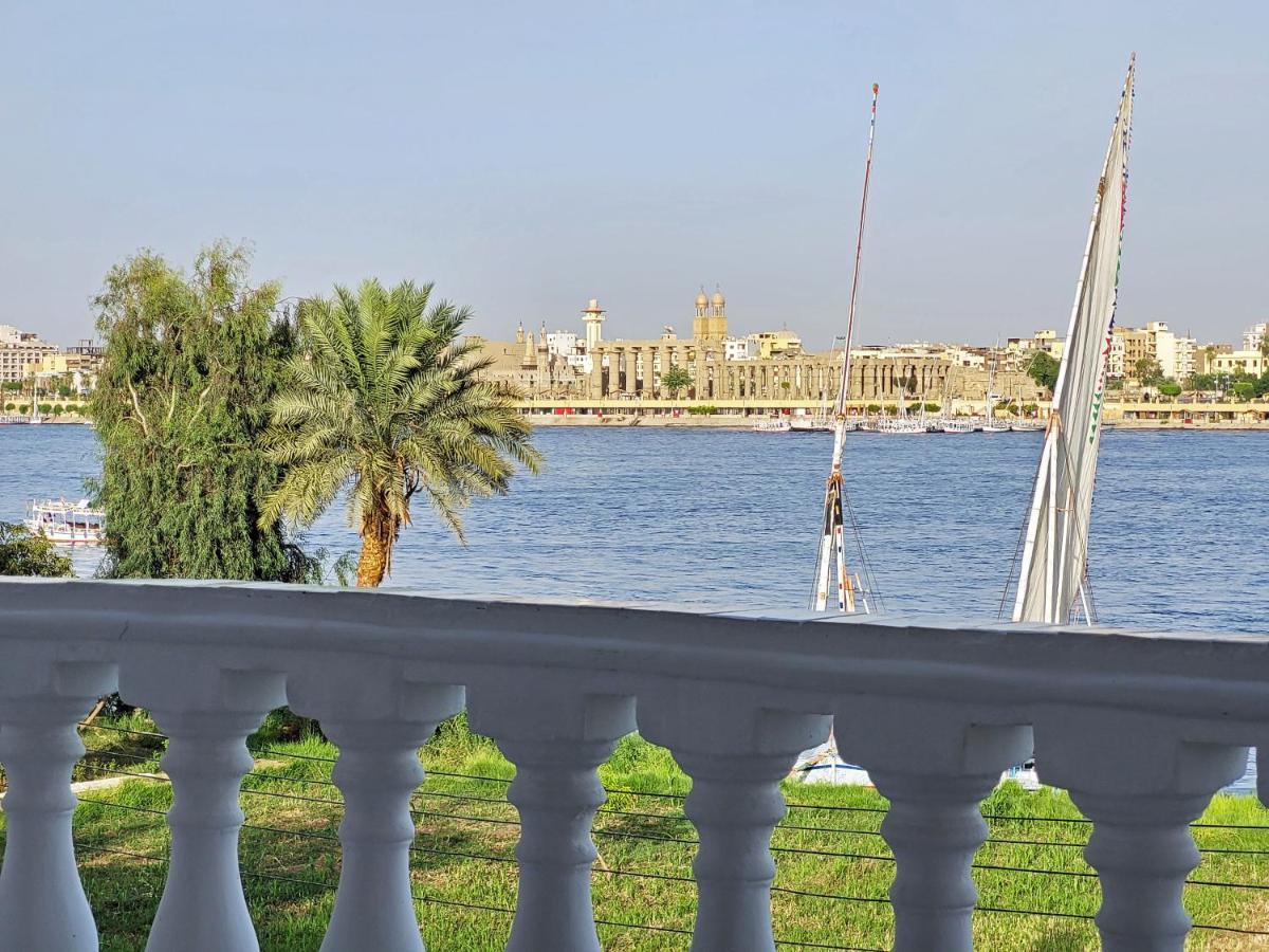 In Luxor Nile Apartments 外观 照片